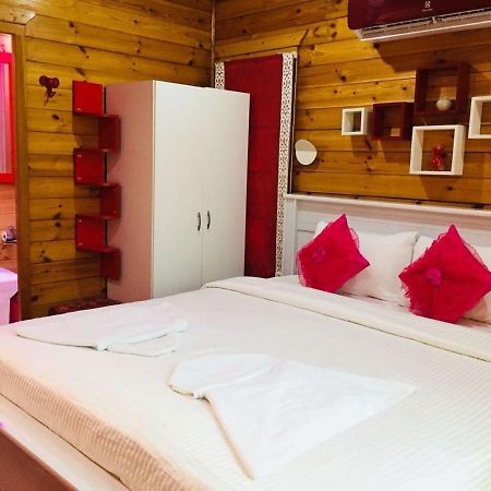 קלנגוטה Rock Forest Goa Honeymoon Cottages מראה חיצוני תמונה