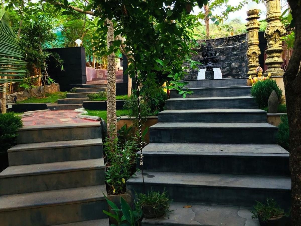 קלנגוטה Rock Forest Goa Honeymoon Cottages מראה חיצוני תמונה