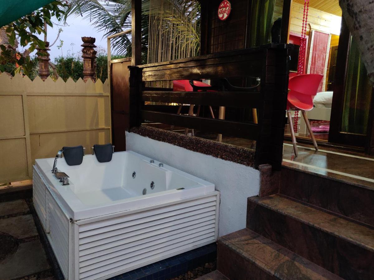 קלנגוטה Rock Forest Goa Honeymoon Cottages מראה חיצוני תמונה