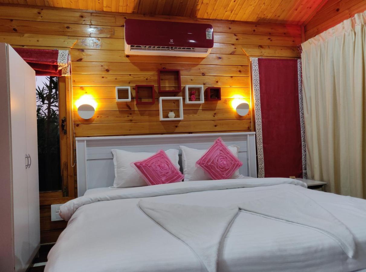 קלנגוטה Rock Forest Goa Honeymoon Cottages מראה חיצוני תמונה