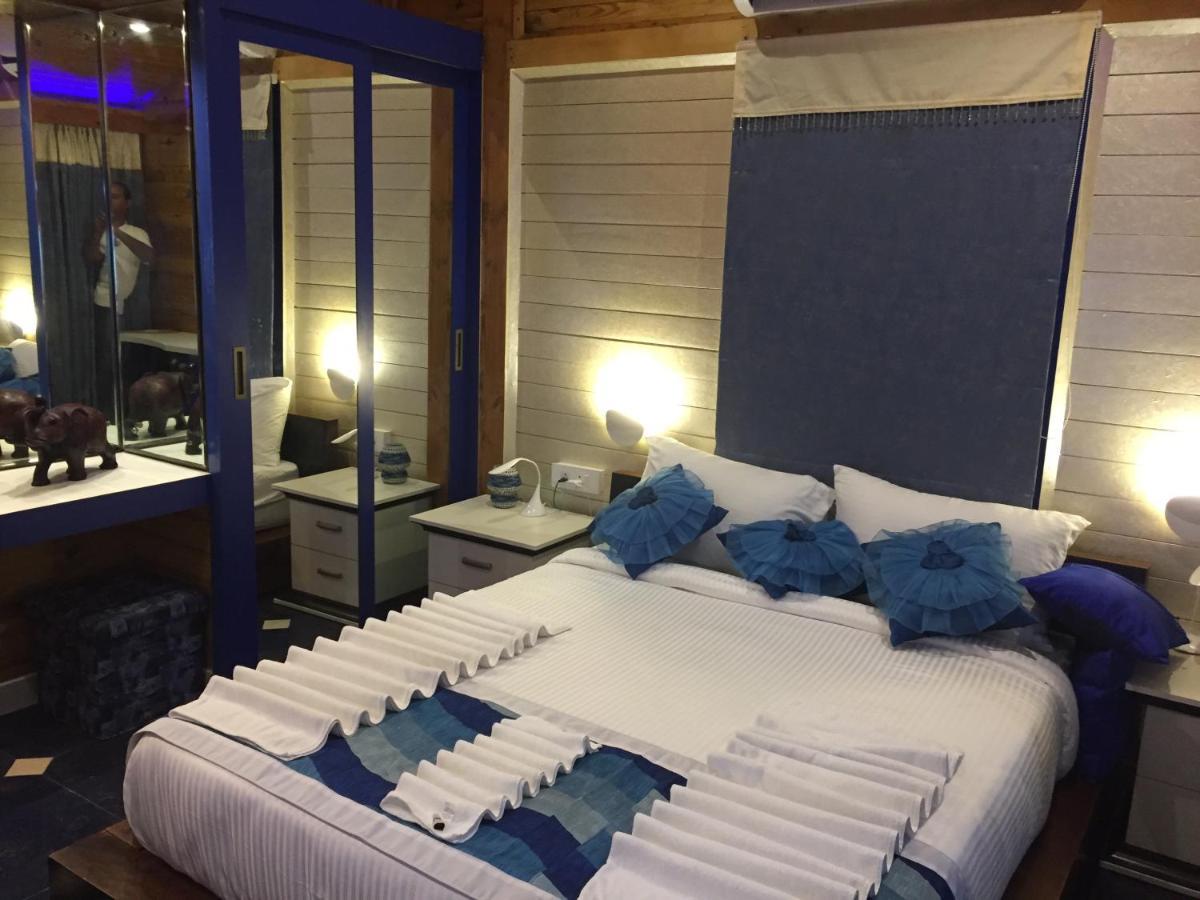 קלנגוטה Rock Forest Goa Honeymoon Cottages מראה חיצוני תמונה