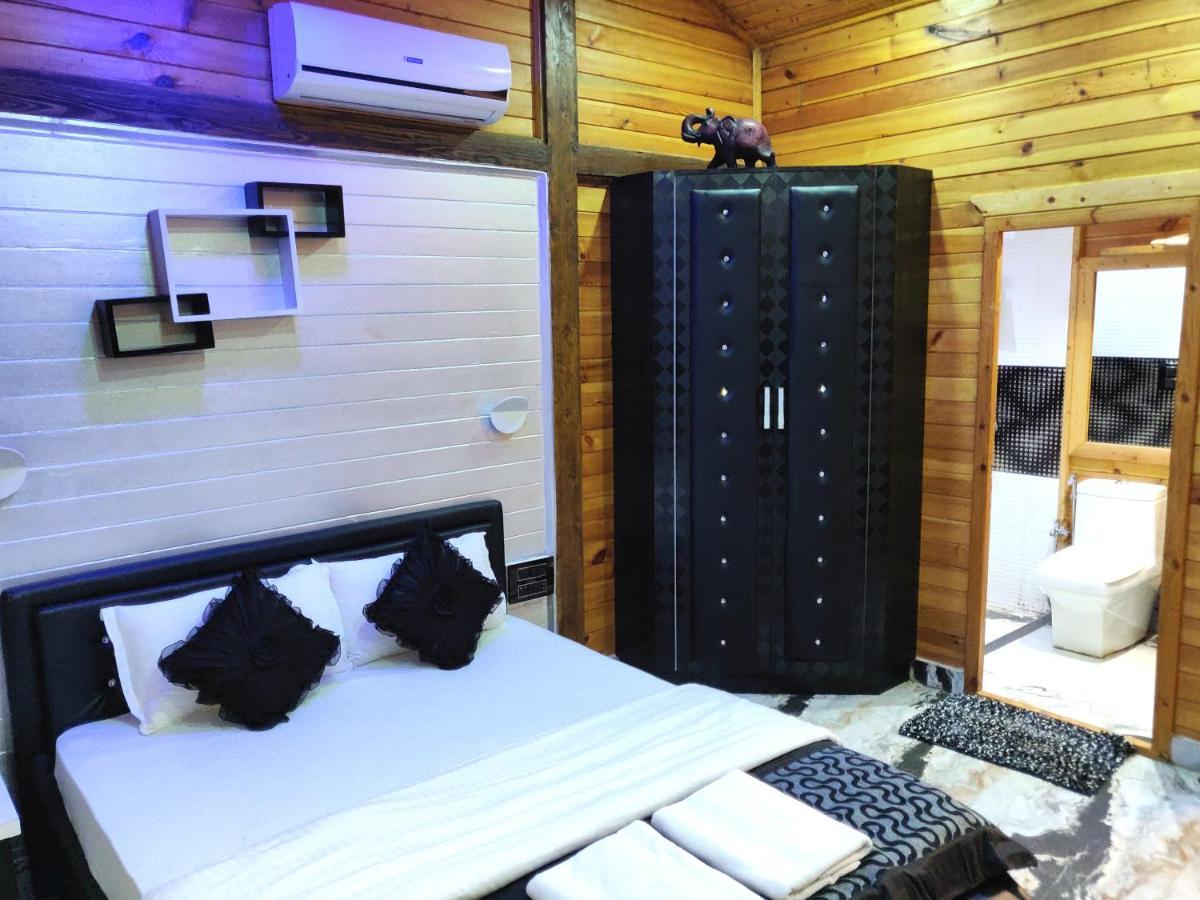 קלנגוטה Rock Forest Goa Honeymoon Cottages מראה חיצוני תמונה